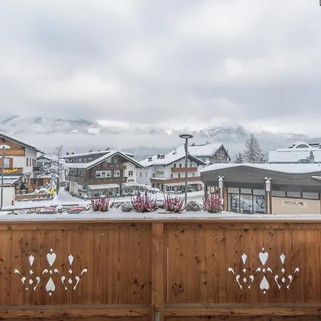 Dağ evi Unique In The Center Of Elmau Near Skilift